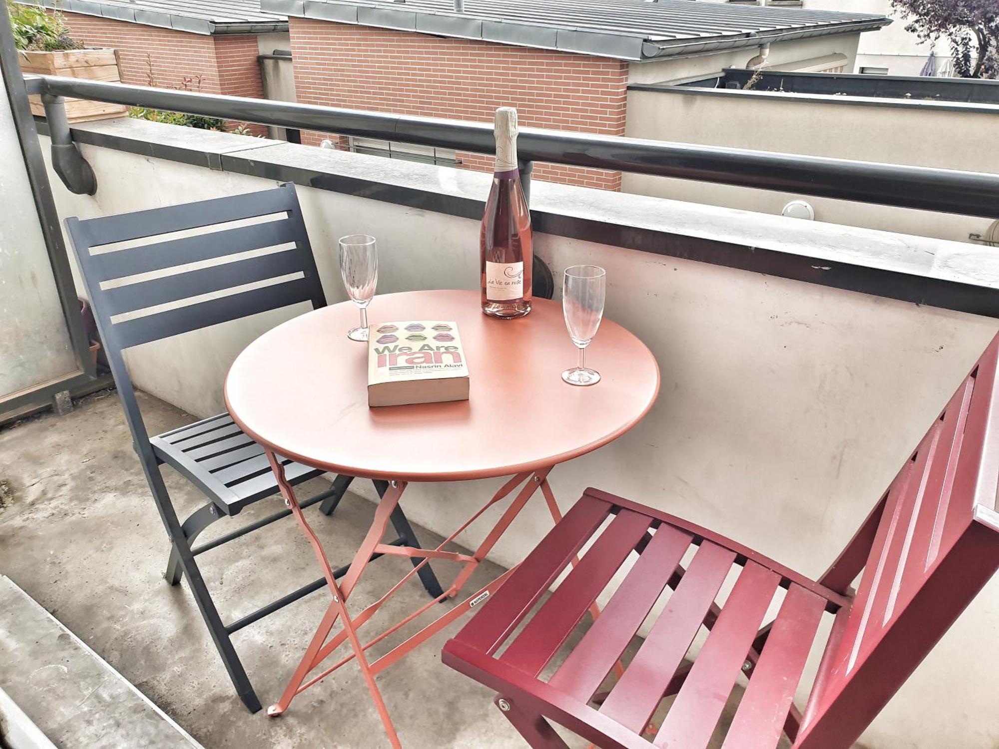 Spacieux Et Calme, Style Parisien, Toutes Commodites, Ideal Pour Un Sejour Authentique Сен-Дени Экстерьер фото